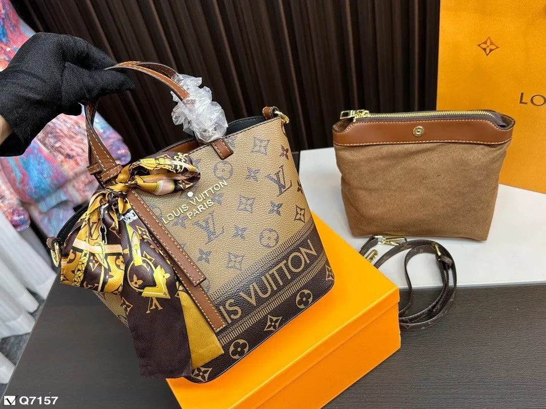 16060374913276704455192460_1 【高品質】LOUIS VUITTON オンザゴー PM-2 - 画像 (1)