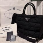 【高品質】【国内発送】PRADA Re-Nylon ミディアム パデッドトートバッグ