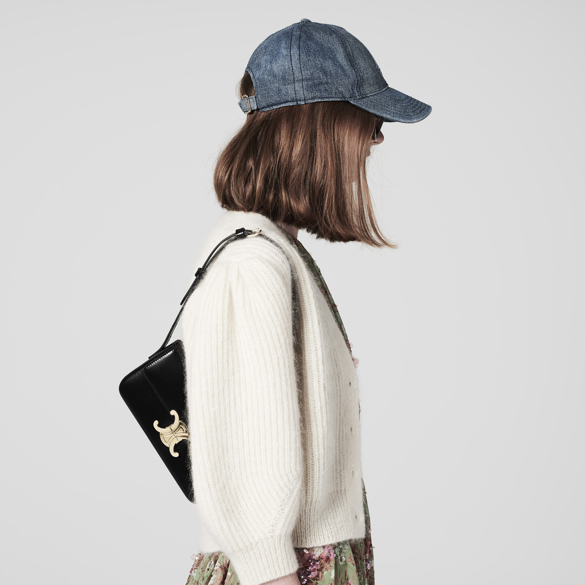 16060374920753302991622460_1 【高品質】新作 CELINE♪ トリオンフ ショルダーバッグ カーフスキン - 画像 (1)