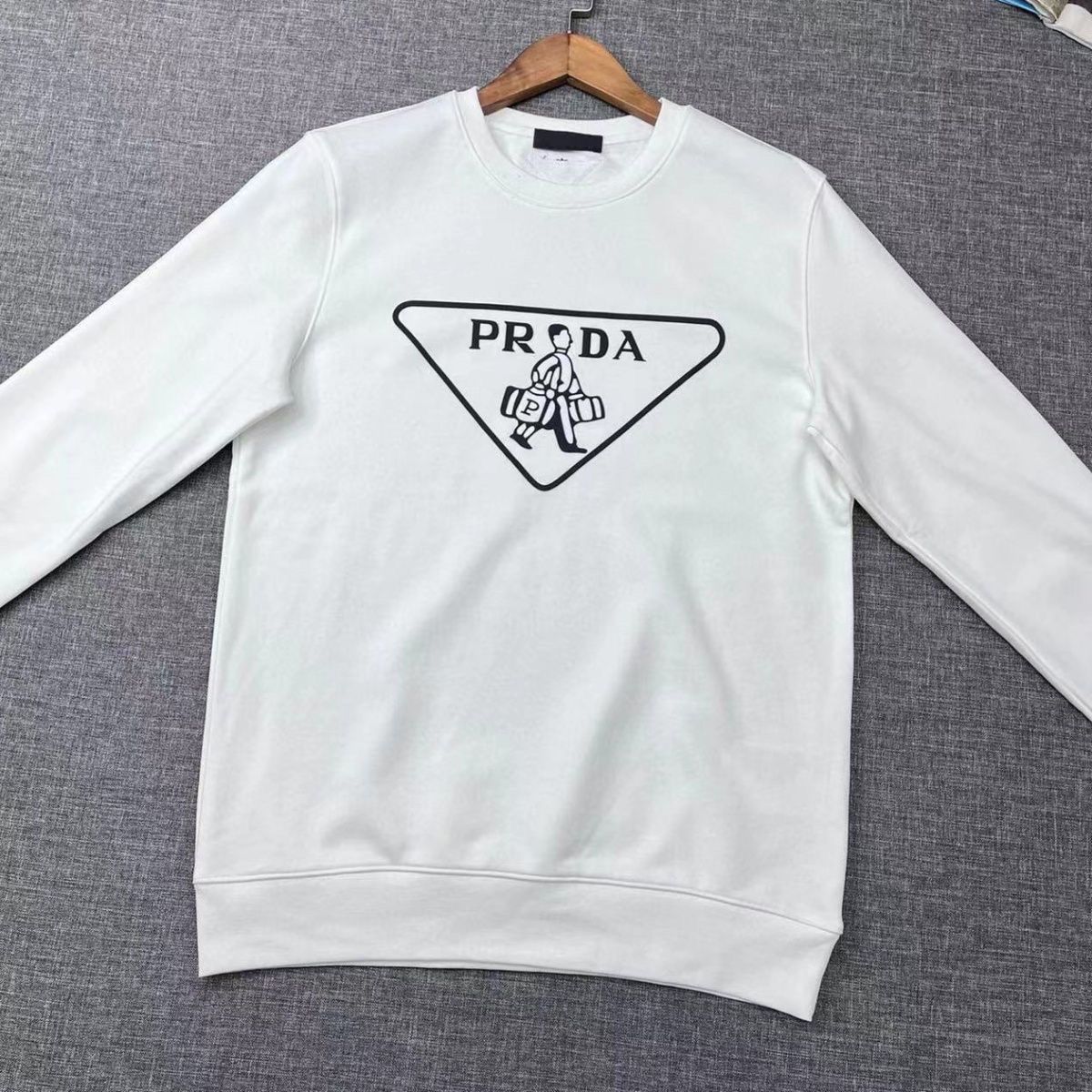 16060979852751905925202460_1 PRADA パーカー 薄い 長袖 ファッション 暖か 丸襟 春秋冬 ロゴ 100%綿 男女兼用 - 画像 (1)