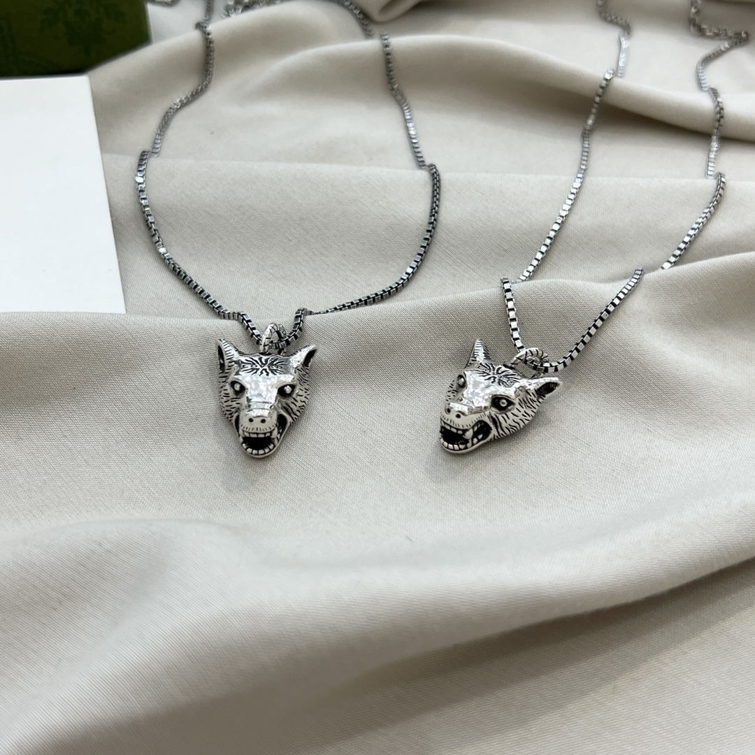 16063473232781935940151820_1 【高品質】【国内発送/直営店】グッチ GUCCI ネックレス ペンダント アンガーフォレスト ウルフヘッド - 画像 (1)