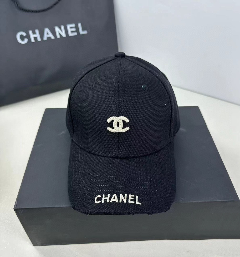 16069770485434383567411820_1 【Chanel】2025新作 シャネル 刺繍入りベースボールキャップ - 画像 (1)
