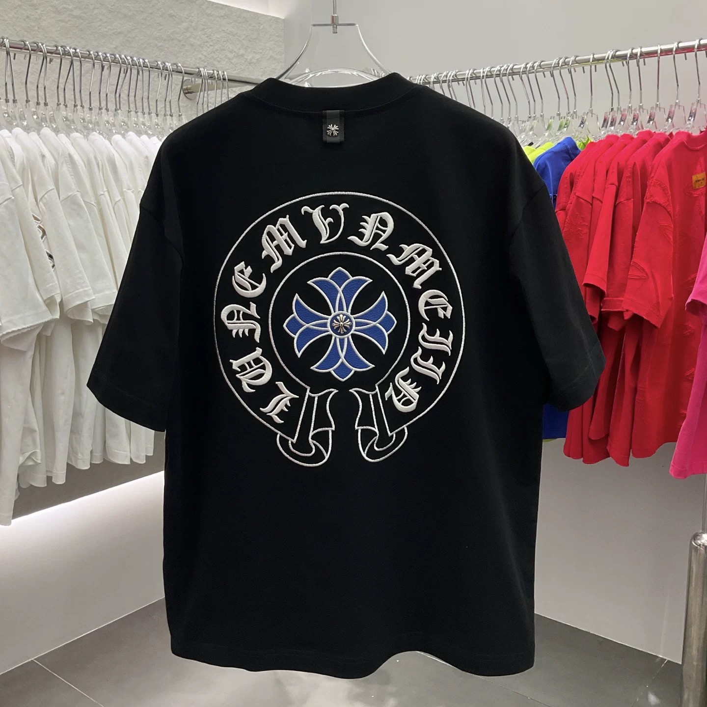 16069799528488771751681820_1 【Chrome Hearts】2025新作 クロムハーツ Tシャツ 男女兼用 高品質 半袖 CH049 - 画像 (1)