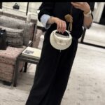 《25‘新作》【パールチェーンがおしゃれ♪】CHANEL《ポーチ》