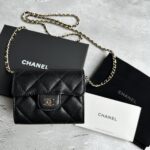 CHANEL ミニ チェーンウォレット
