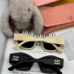 MIUMIU/ミュウミュウ 2025年早春🌟輝く新作が華麗に登場❤❤サングラスのトレンドアイテム M7232