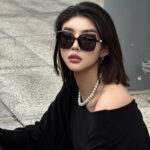 シャネルの新作サングラス、ユニークで前衛的な春夏最新モデル CH0910