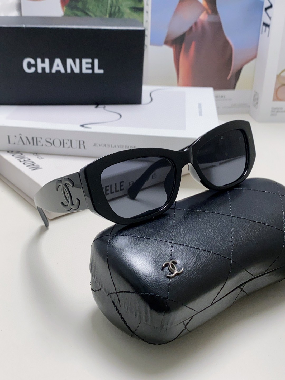 16070061235598994138081820_1 シャネル 2025年新作 ダブルCHロゴ エレガント サングラス CH381694 - 画像 (1)