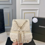 2025 SS（春夏）【定番人気♡カラバリ豊富】シャネル 24A ドゥーマ キャビアスキン バックパック【CHANEL】