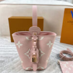 2025SS（春夏）☆数量限定希少品【3WAYで楽しめる】LOUIS VUITTON★ALL IN ハンドバッグ