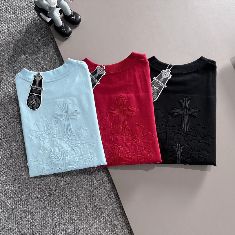 16070246256233569822951820_1 クロムハーツ 2025年春夏新作 半袖Tシャツ T138080 (3色展開) - 画像 (1)