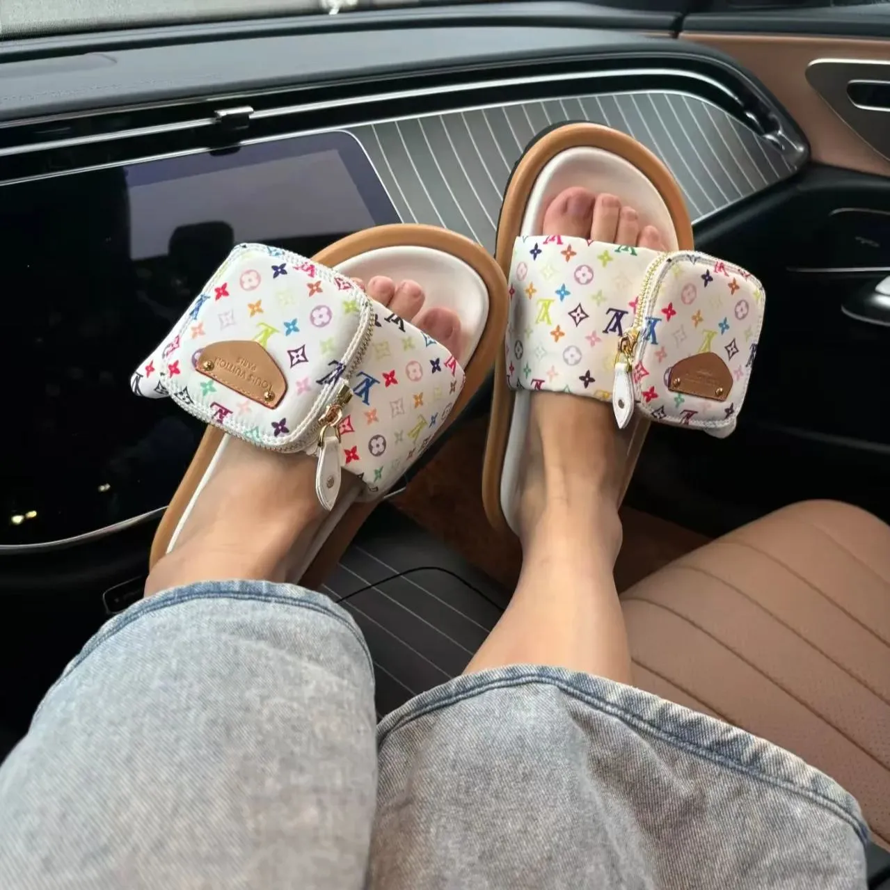 16070301562815001857961820_1 🔥50%OFF🔥🎐LOUIS VUITTON 新しいベルクロプラットフォームシルクサテンエンボスサンダル - 画像 (1)