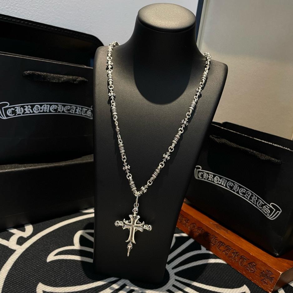 16070682237411511599911820_1 クロムハーツ 最新作 クラシック クロス ペンダント 十字架 スカル ネックレス - 画像 (1)