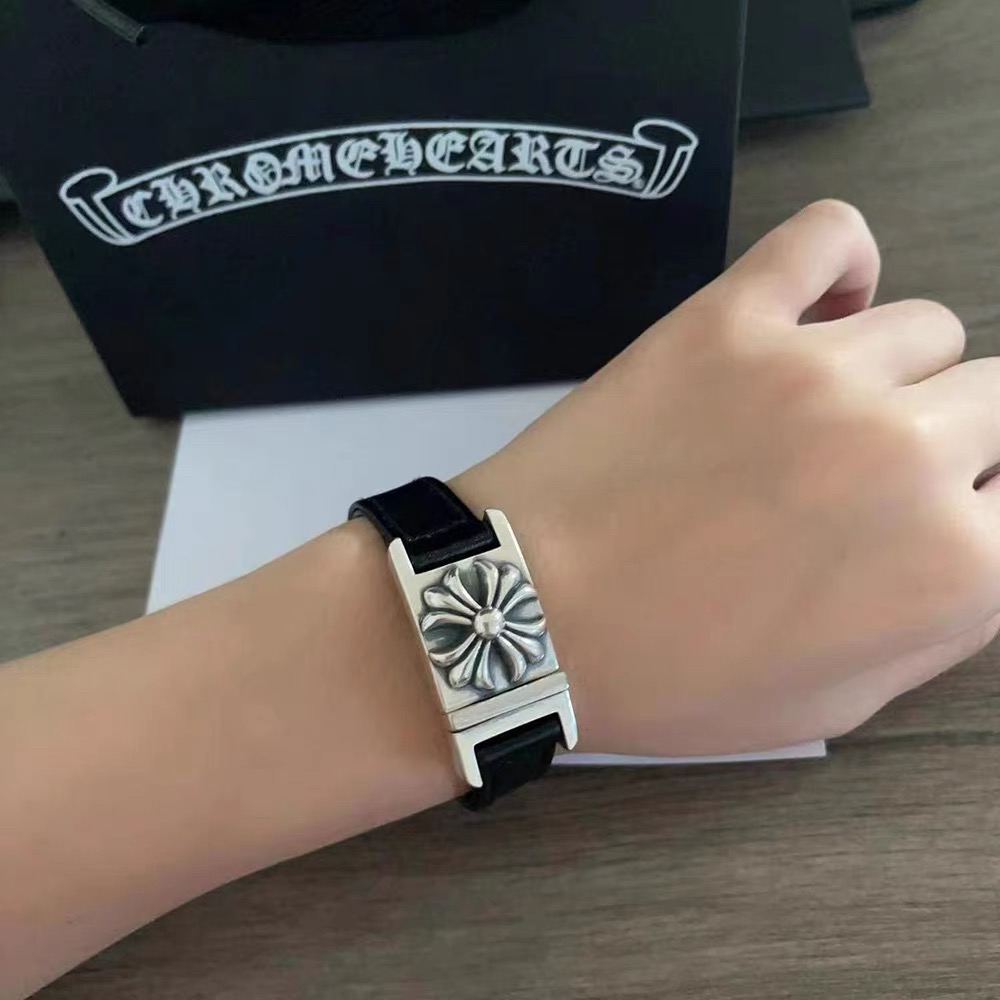 16071508186651466570771820_1 クロムハーツ ハーネス ブレスレット CHプラス ブラック レザー - 画像 (1)