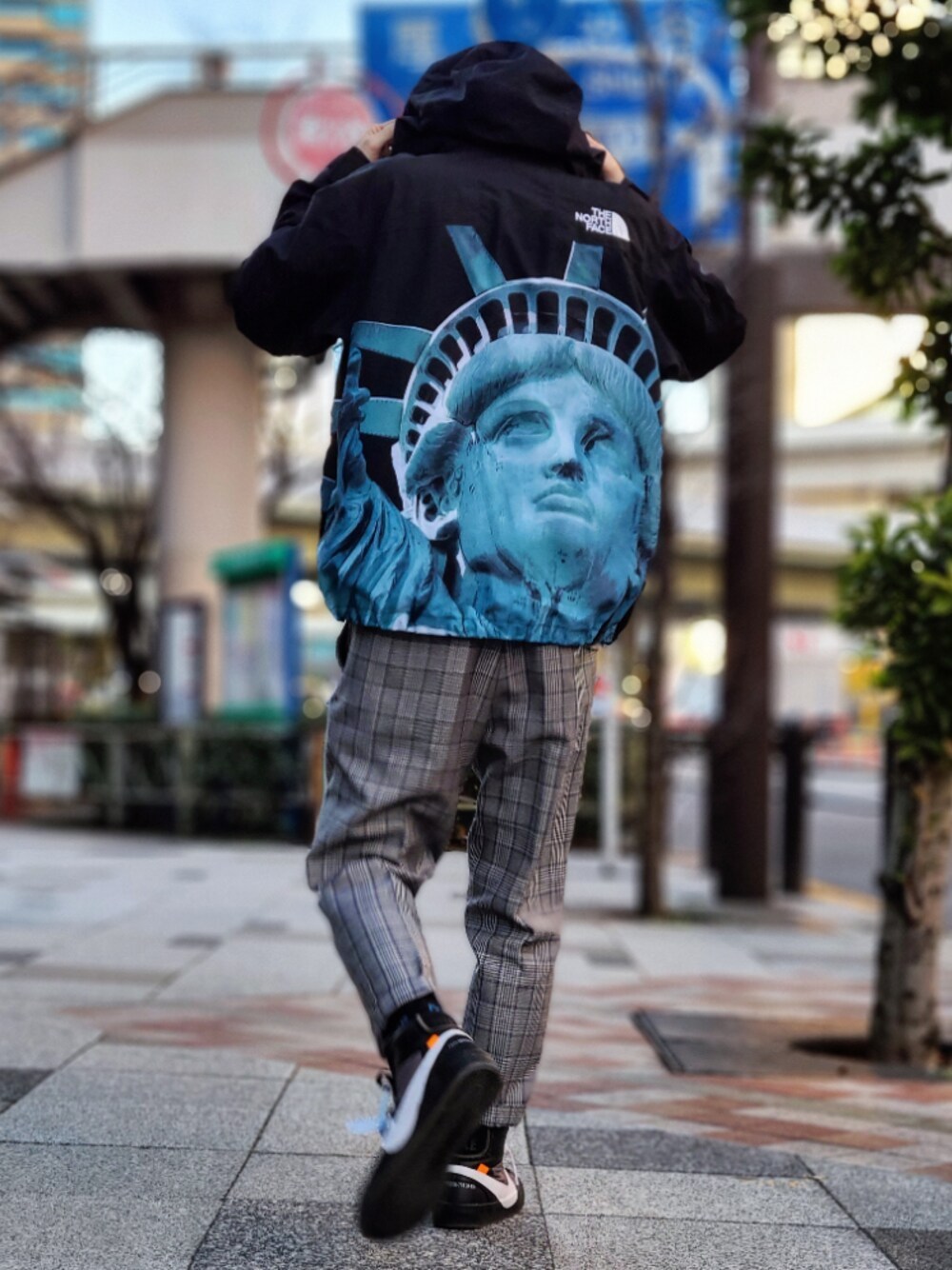 16071766102305992021221820_1 ★Supreme★送関込★UR確定★激レアコラボで話題のジャケット★ 長袖パーカー - 画像 (1)