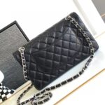 シャネル/CHANEL Flap Bag Carviar Leather Black Medium 2 1112