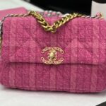 シャネル/CHANEL 19 HANDBAG AS11615