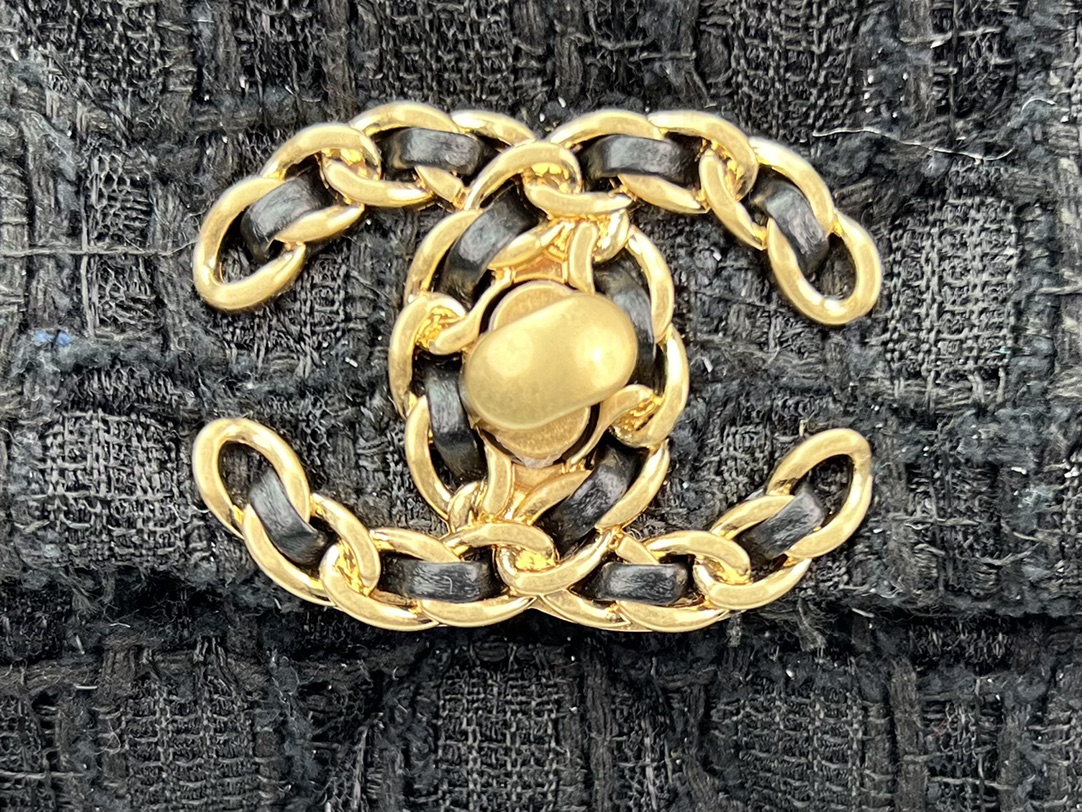 16071854962686084182171820_1 シャネル/CHANEL 19 LARGE HANDBAG AS1161 1 - 画像 (1)