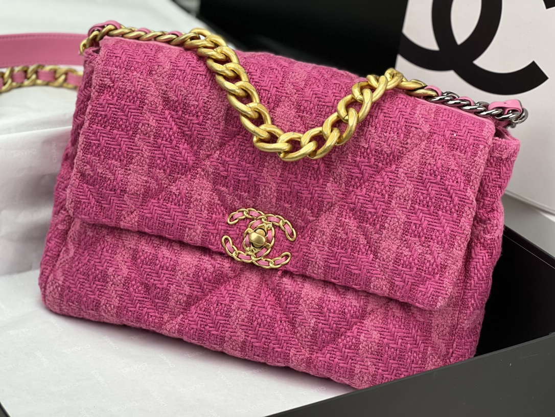 16071854963070617975291820_1 シャネル/CHANEL 19 LARGE HANDBAG AS1161 2 - 画像 (1)