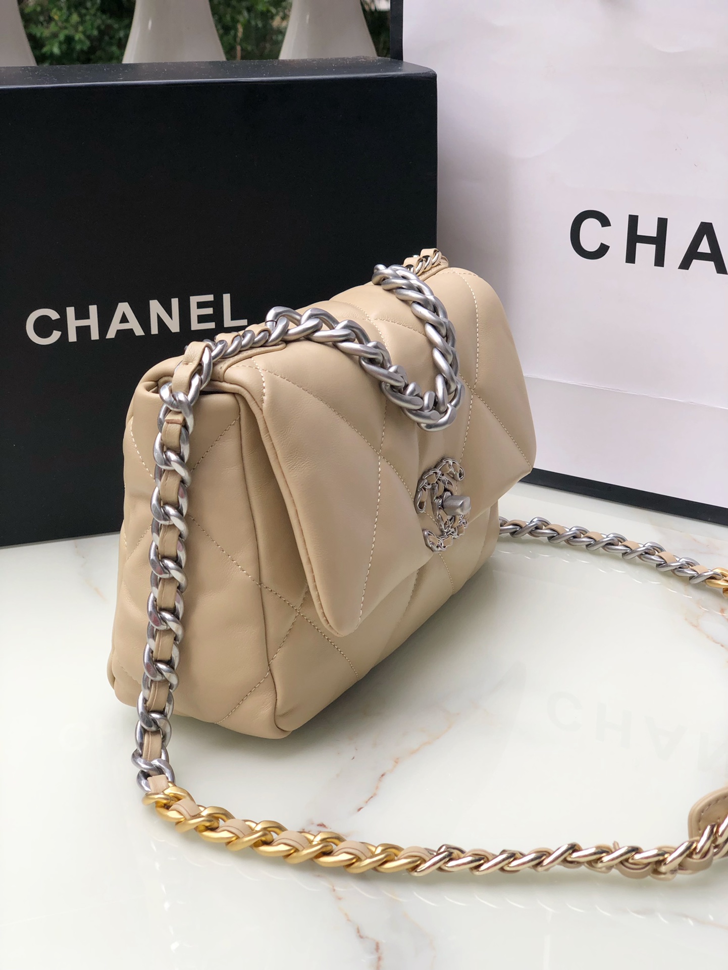 16071854964977348570901820_1 シャネル/CHANEL 19 small 1160 4 - 画像 (1)