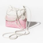 ★可愛すぎるカラー♪【シャネル/CHANEL】CHANEL 22 ハンドバッグ★