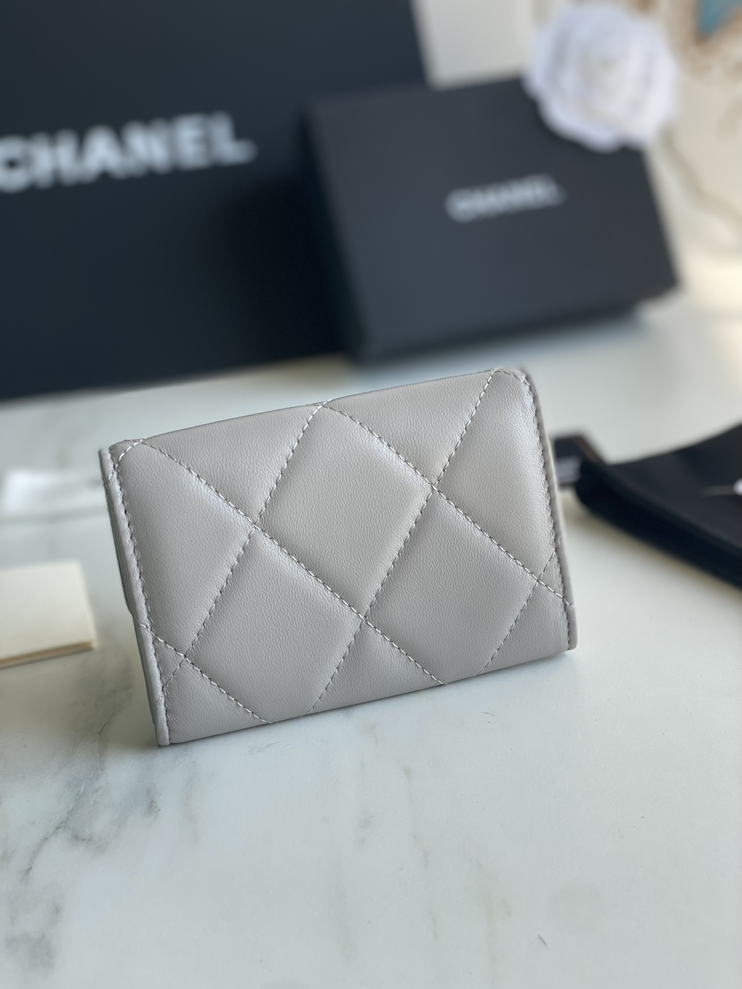 16071854973628352228951820_1 シャネル/CHANEL 19 FLAP CARD HOLDER AP1790 - 画像 (1)
