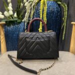 シャネル/CHANEL Cowhide handbag A92990