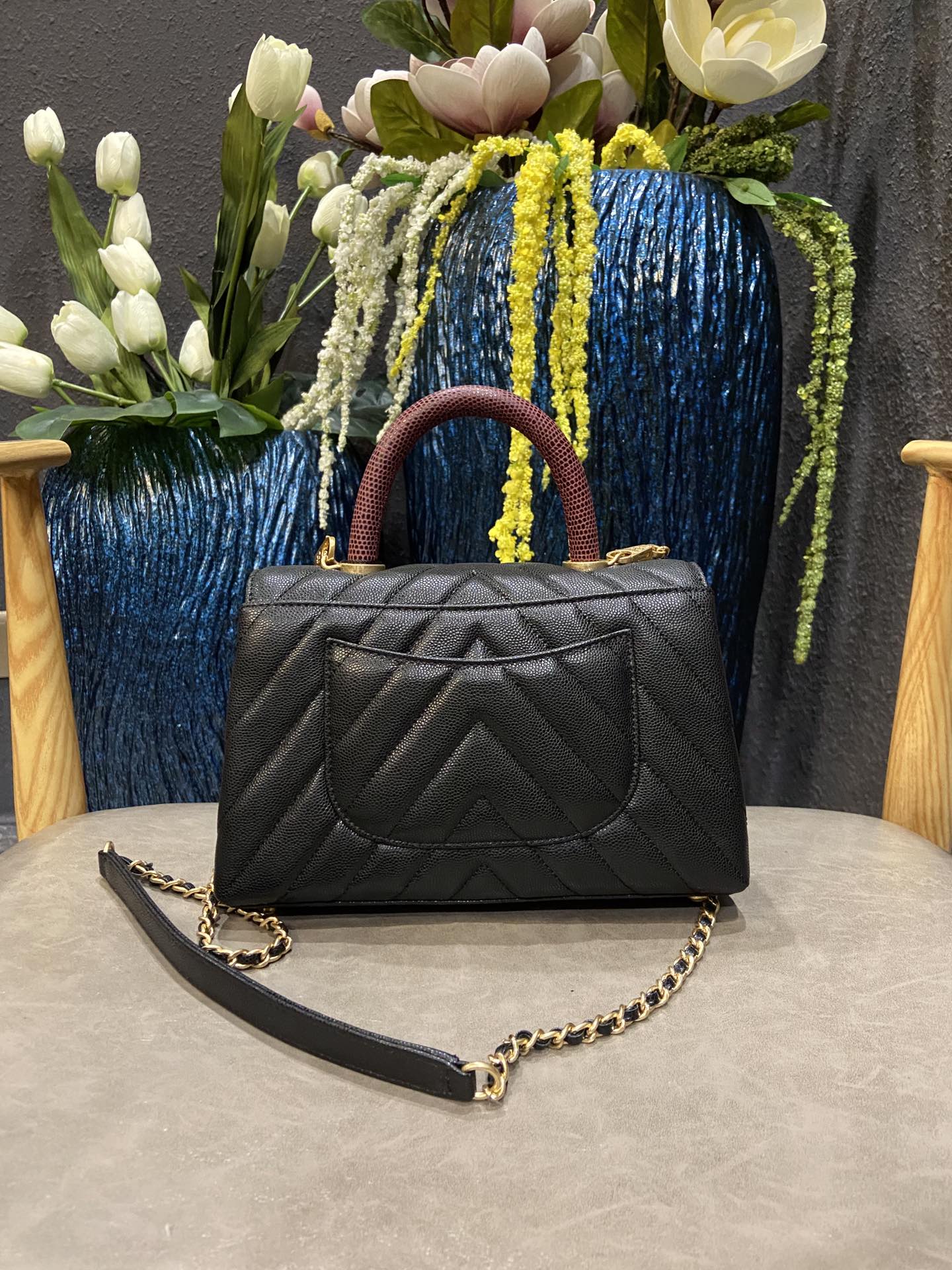 16071854973948629285781820_1 シャネル/CHANEL Cowhide handbag A92990 - 画像 (1)