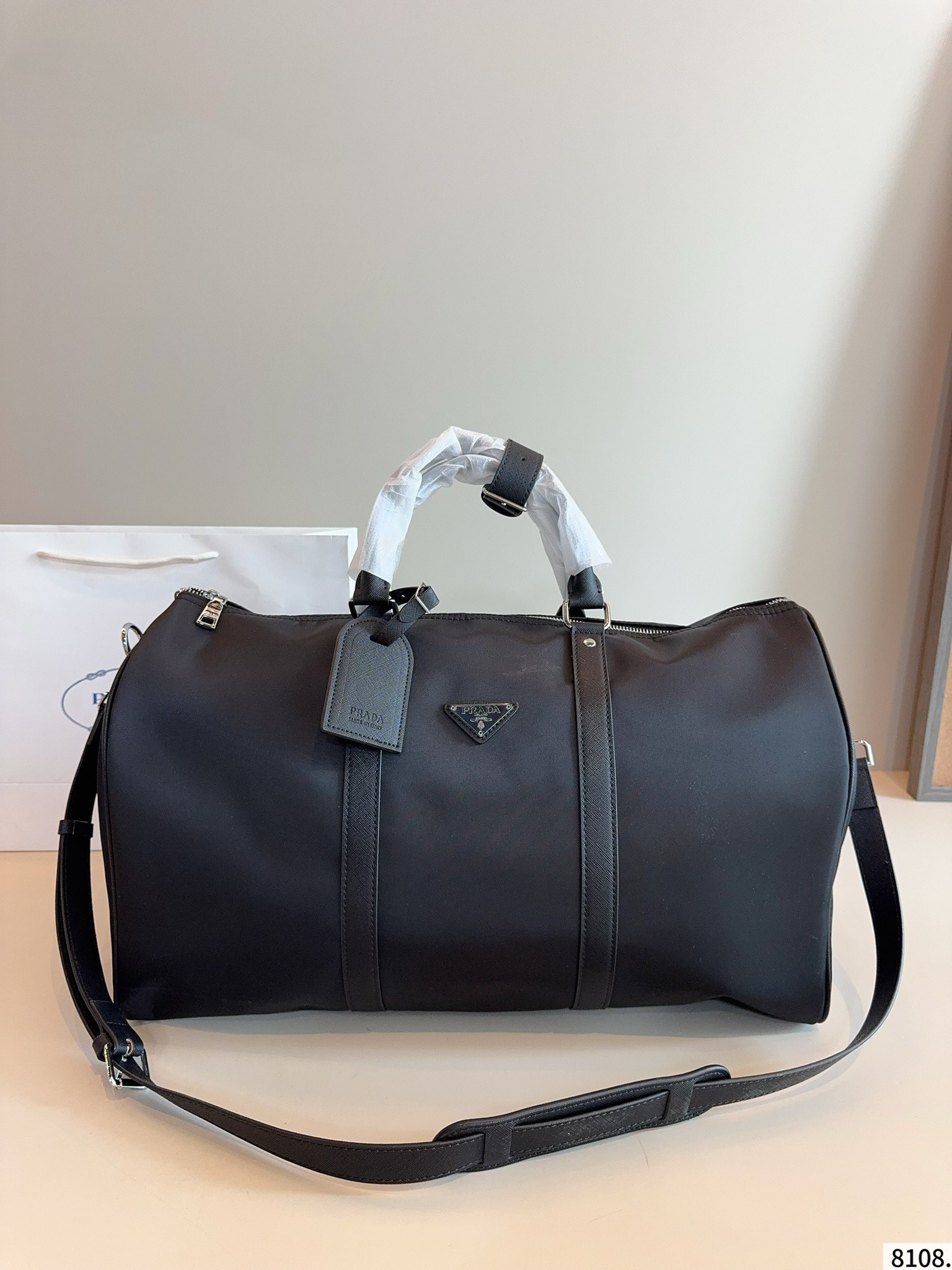 16071857035365830298341820_1 【PRADA】プラダ ★大人気 大容量トラベルバッグ - 画像 (1)