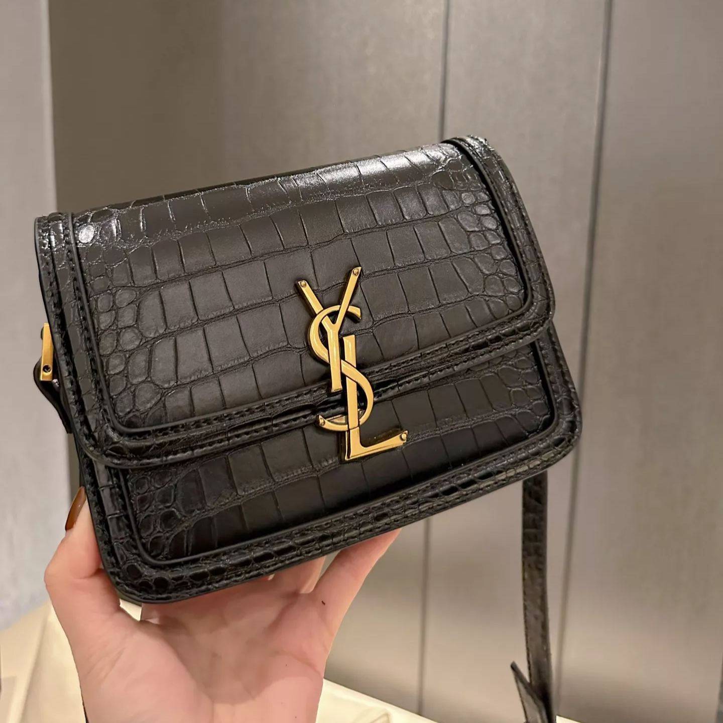16071867765715661408121820_1 【サンローラン】SAINT LAURENT/レザー スモール サッチェルバッグ - 画像 (1)