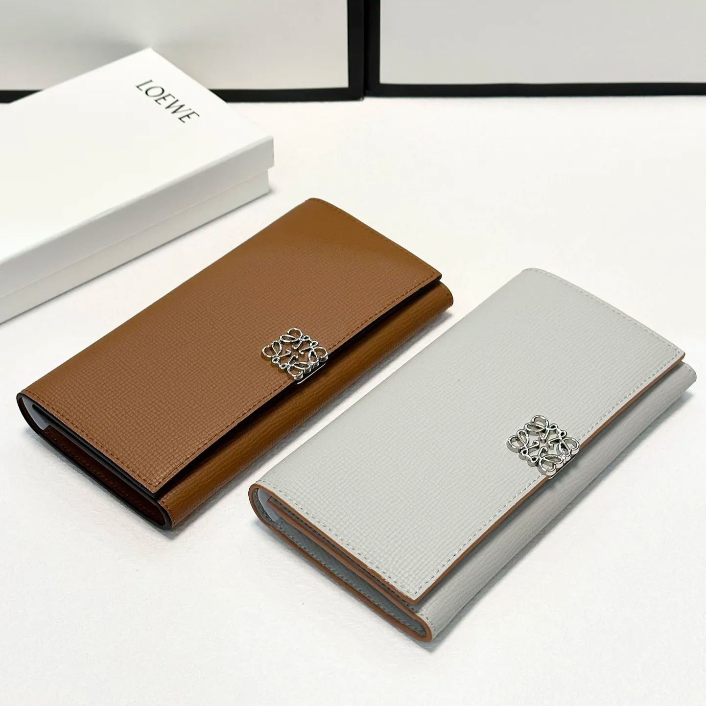 16071870297968651824461820_1 【LOEWE】ロエベ アナグラム コンチネンタルウォレット - 画像 (1)