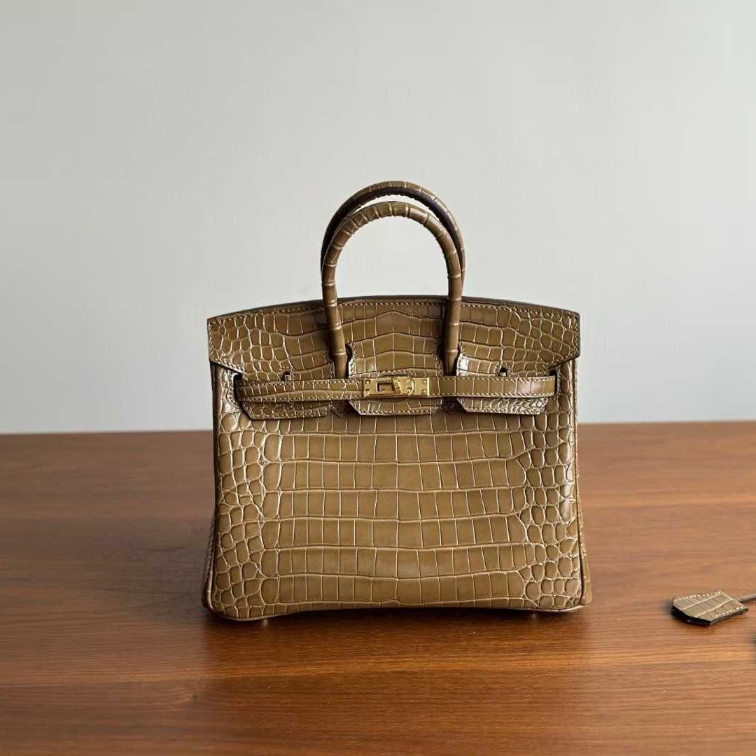 16071872479608195438821820_1 【HERMES】エルメス バーキン 30cm クロコダイル ゴールド金具 - 画像 (1)