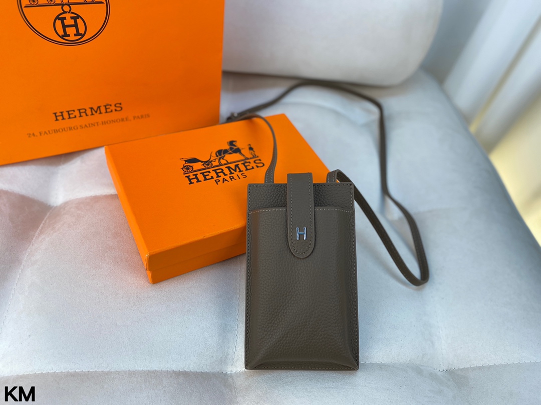 16071872479649467390391820_1 【HERMES】エルメス 携帯電話バッグ - 画像 (1)