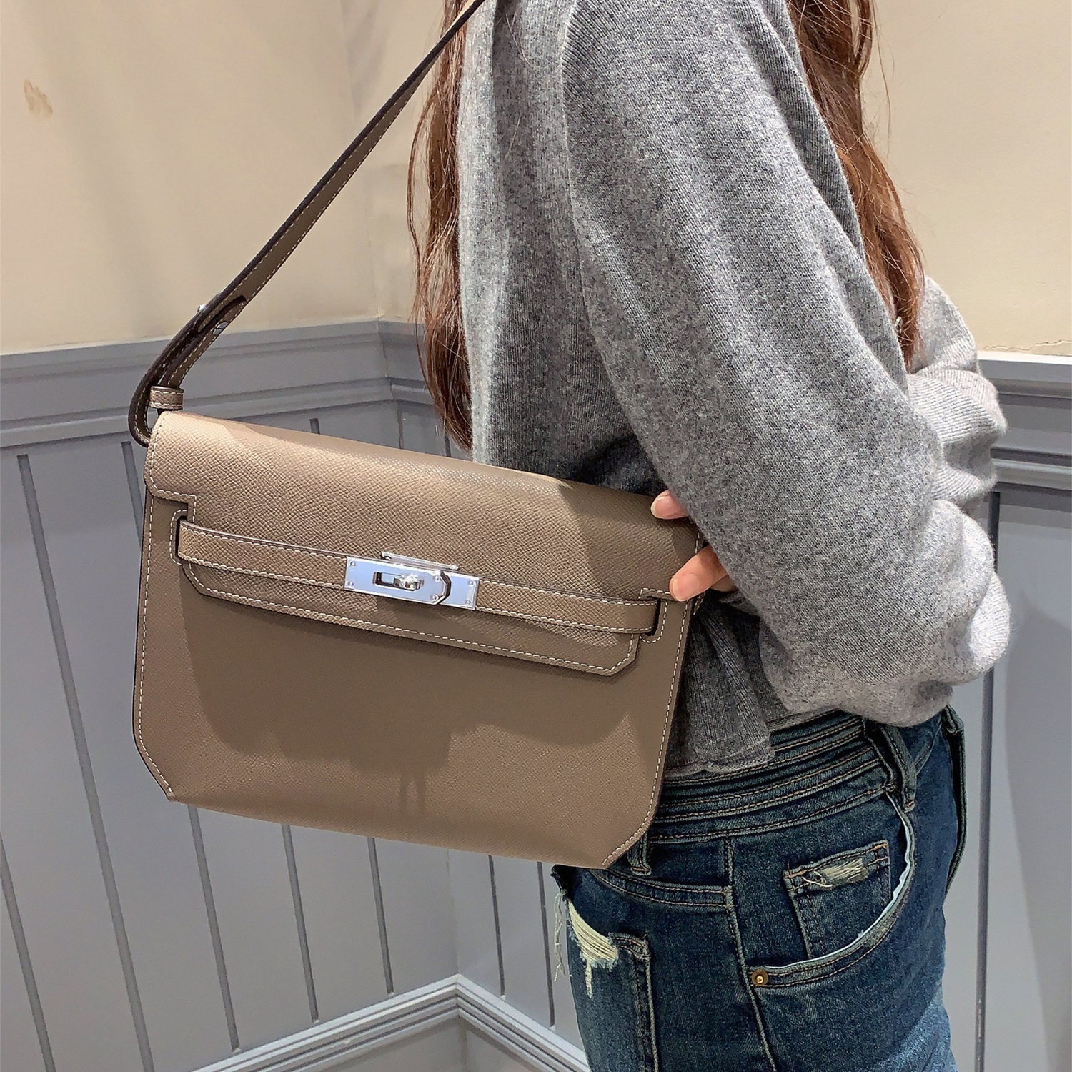 16071872481734204248861820_1 【HERMES】エルメス kelly depeches バッグ 【HERMES】エルメス - 画像 (1)