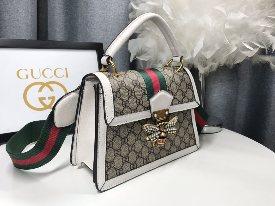 16071873500065413223271820_1 Gucci(グッチ) ホワイトビー フラップバッグ - 画像 (1)