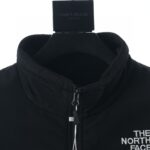 Supreme & The North Face 連名フリ`スジャケットです