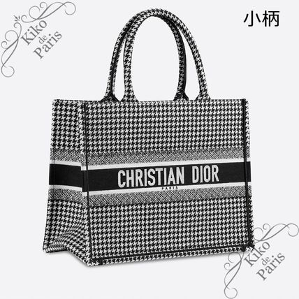 16071887214773102626831820_1 DIOR 直営店 名入れOK! BOOK TOTE ミディアム トート 千鳥格子 - 画像 (1)