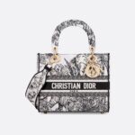 新作  LADY D-LITE バッグ ミディアム 超人気