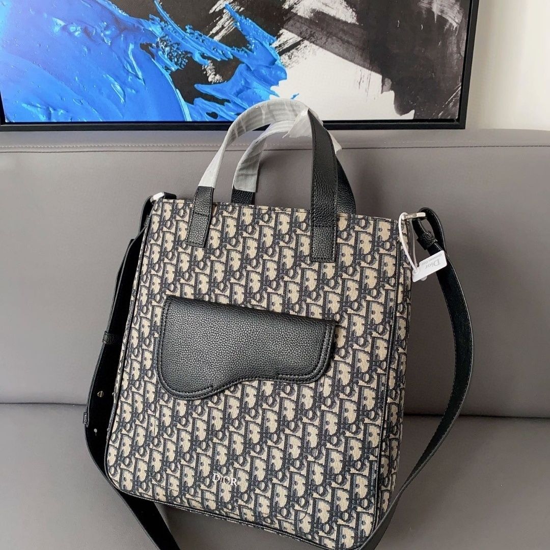 16071887220801995194131820_1 【DIOR】 プレオウンド ブック ハンドバッグ ミニ - 画像 (1)