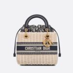 【DIOR直営】新作！ミディアム LADY DIOR