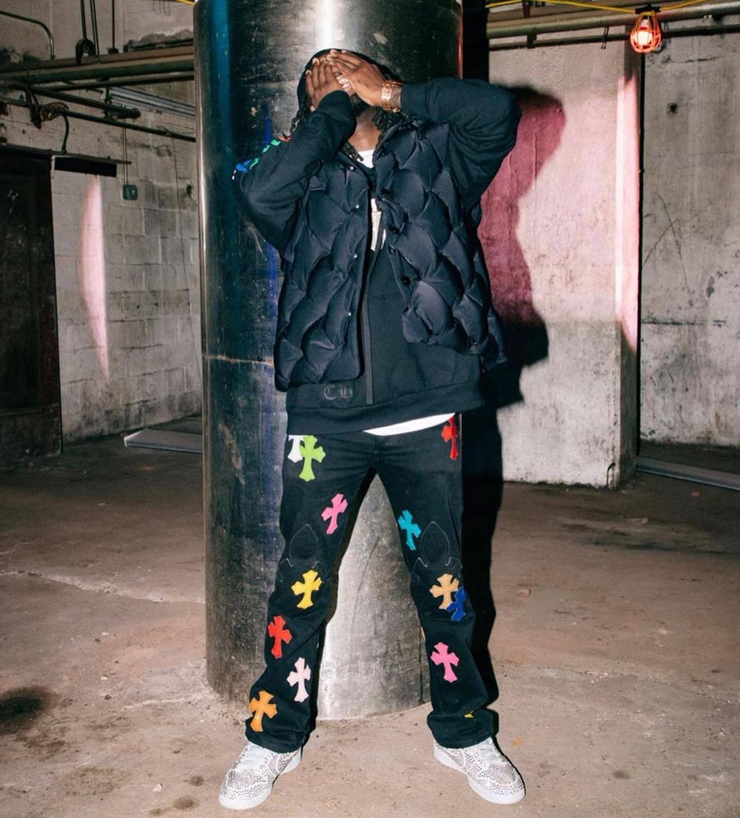 16071924133336719475251820_1 【Chrome Hearts】クロムハーツ カラー&パッチ フレイムニージーンズ - 画像 (1)