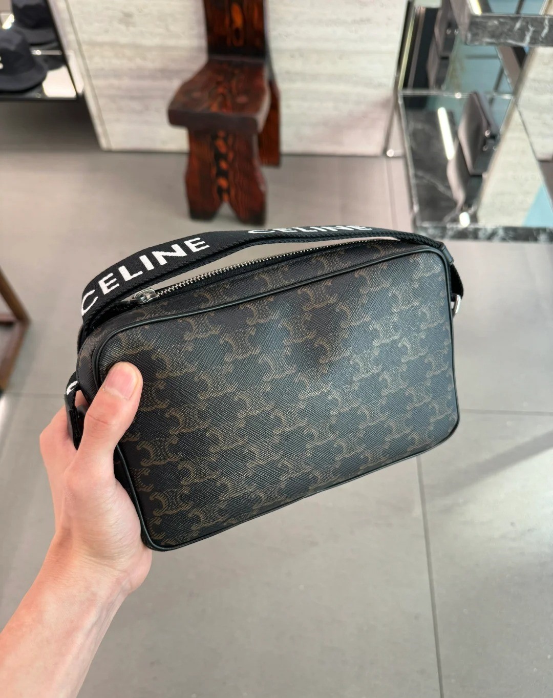 16072099142725489577461820_1 トリオンフ CELINE セリーヌ ミディアム メッセンジャーバッグ - 画像 (1)