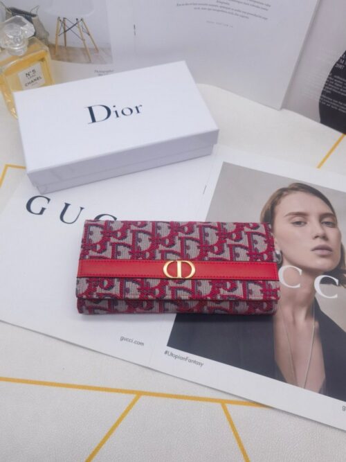 【AT10141】ディオールクラシックエンボス財布 ワインレッド 豪華なファッション カード収納 CDロゴ装飾 | Dior Paris