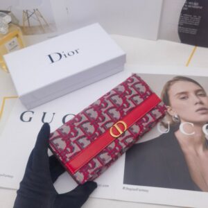 【AT10141】ディオールクラシックエンボス財布 ワインレッド 豪華なファッション カード収納 CDロゴ装飾 | Dior Paris