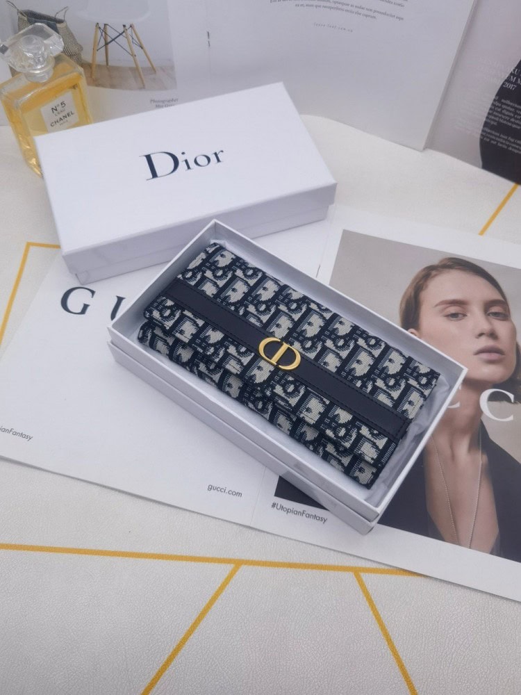 【AT10142】ディオールオブリーク柄長財布 - 高級牛革素材と金属ロゴバックル付き | Dior Paris