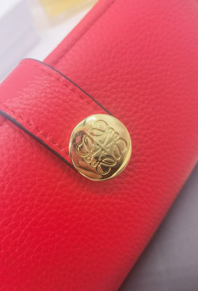 【AT10144】LOEWE（ロエベ）赤色レザー財布 - 高級感と活力を表現するファッションアイテム | Loewe
