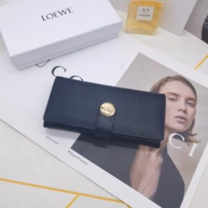 【AT10145】LOEWE レザーウォレット - 高級な牛革、シルクのような触り心地、エレガントなデザインと豪華な機能 | Loewe Madrid