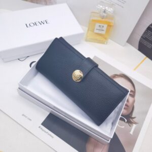 【AT10145】LOEWE レザーウォレット - 高級な牛革、シルクのような触り心地、エレガントなデザインと豪華な機能 | Loewe Madrid