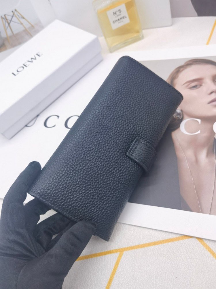 【AT10145】LOEWE レザーウォレット - 高級な牛革、シルクのような触り心地、エレガントなデザインと豪華な機能 | Loewe Madrid