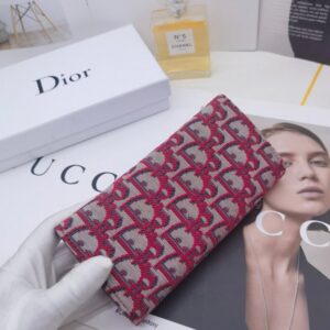 【AT10147】ディオールのクラシックなモノグラム財布：豪華な輸入牛革と金属ディテールで優雅さを象徴！ | Dior